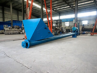 螺旋輸送機(jī)的輸送結(jié)構(gòu)為：螺旋機(jī)殼，螺旋軸，螺旋葉片，螺旋電機(jī)等多個(gè)部件的使用。