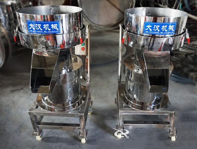 450型過(guò)濾篩機(jī)實(shí)拍：?jiǎn)螌舆^(guò)濾篩過(guò)濾，多用于液體物料的使用。